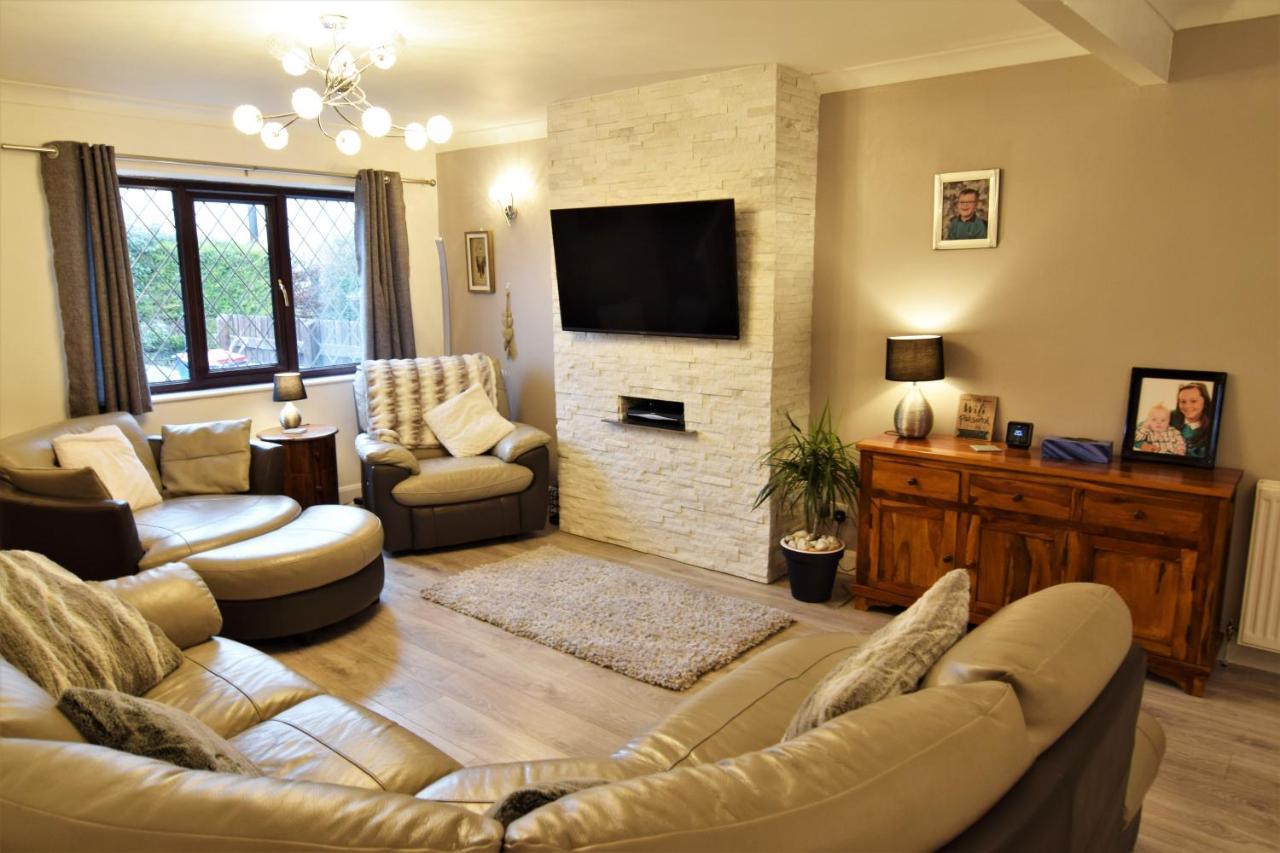 Mikes At Menai - Stylish & Spacious 3 Bed House In Menai Bridge. * Menai Bridge